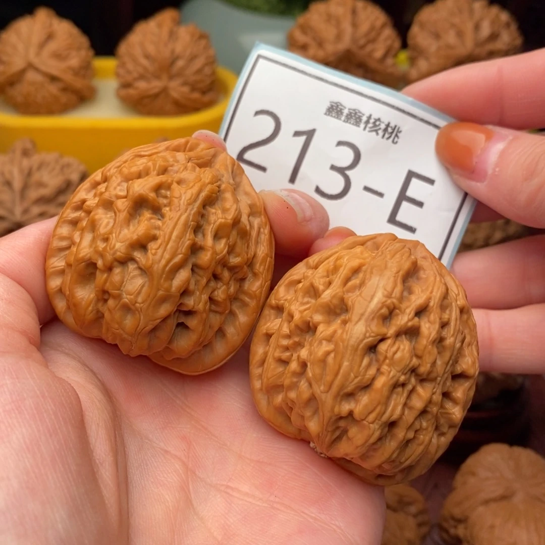 文玩核桃把件红锦鲤43