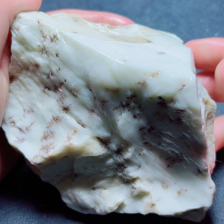 和田玉（糖玉）未镶嵌珠宝奇石