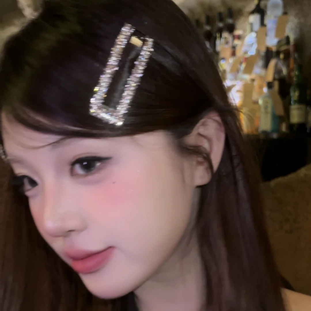 闪爆！不规则碎钻！新款氛围感女神甜妹侧编发夹新款闪亮BB夹