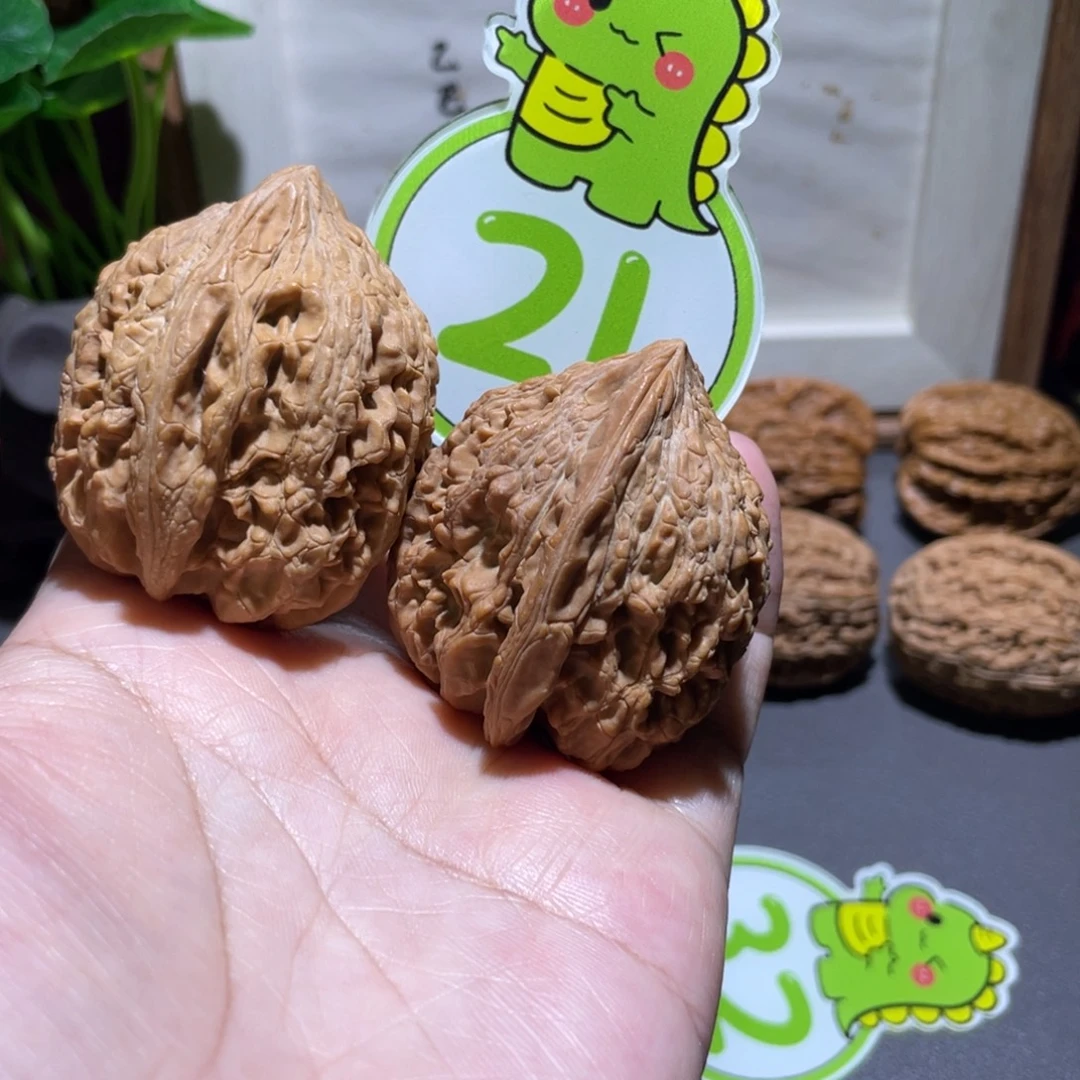 吊坠文玩核桃大沽石