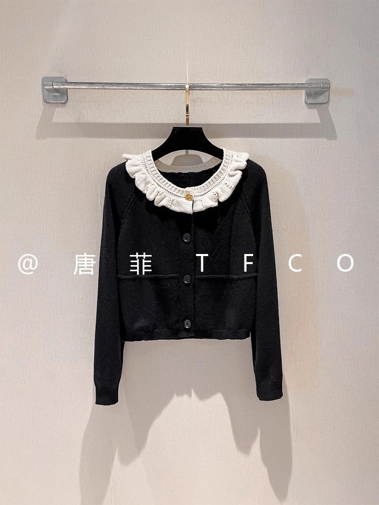 2025 新款黑色娃娃领纽扣针织开衫女短款显瘦毛衣外套