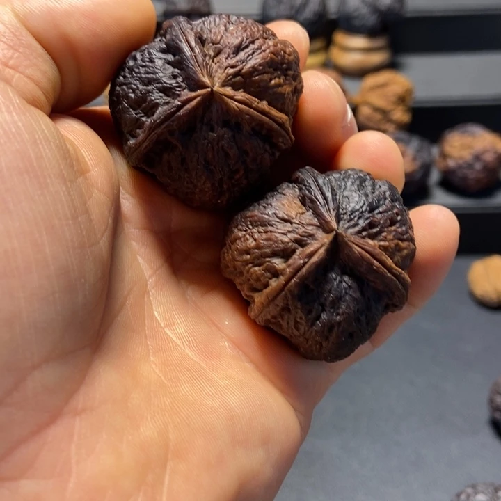 文玩核桃把件B罗汉头三棱40mm