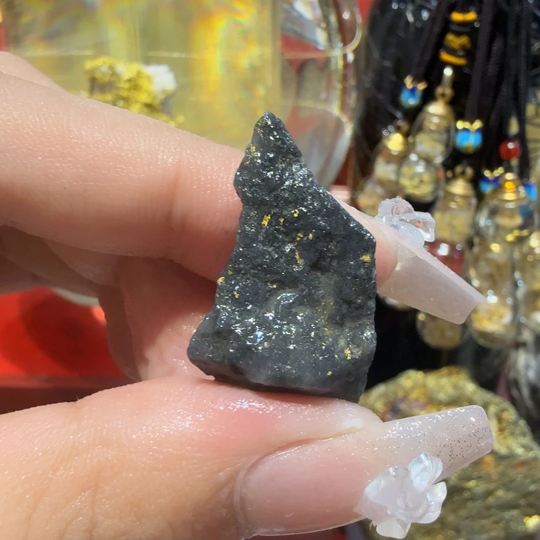 聚金阁天然明金矿标