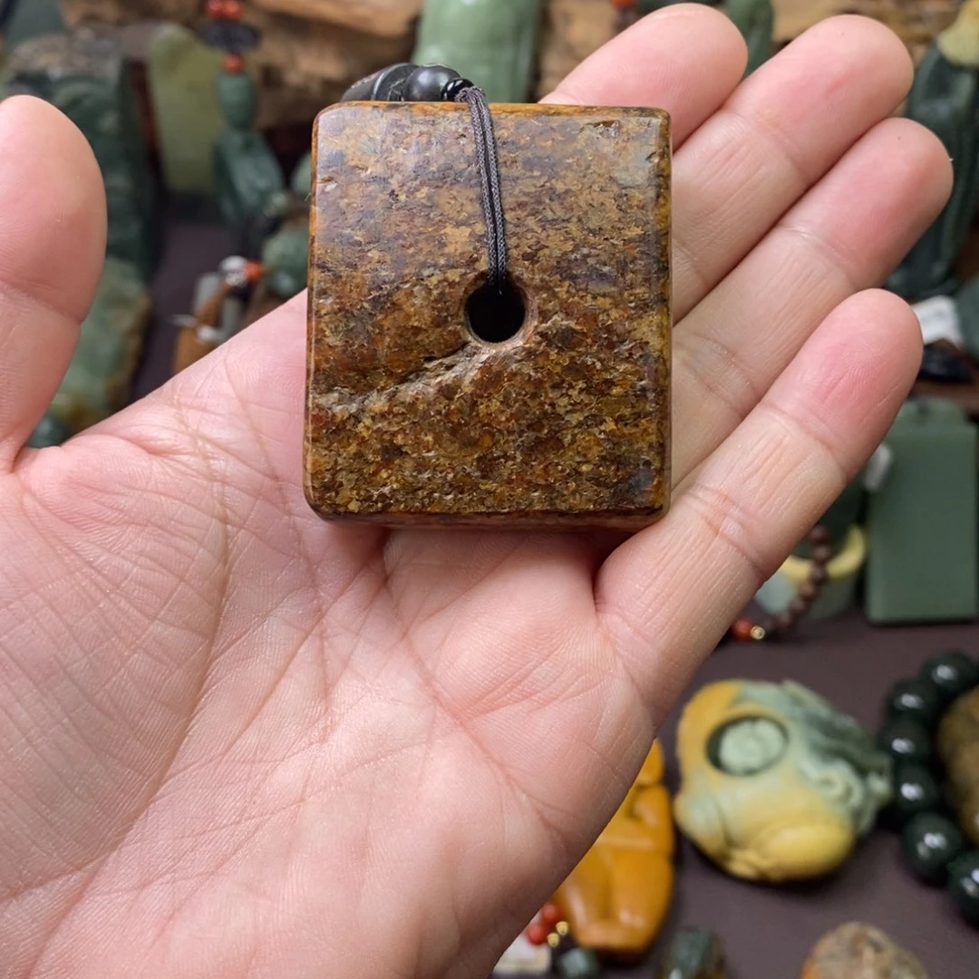 岫岩河磨玉（透闪石质玉）未镶嵌把件六*风