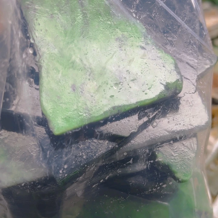 幸***人和田玉（糖玉）未镶嵌车挂