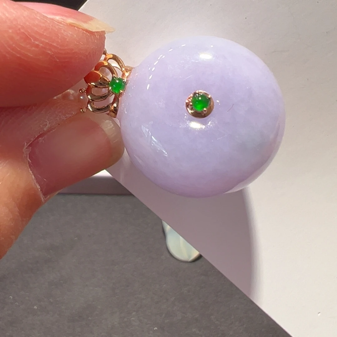 翡翠18K金镶嵌颈饰吊坠