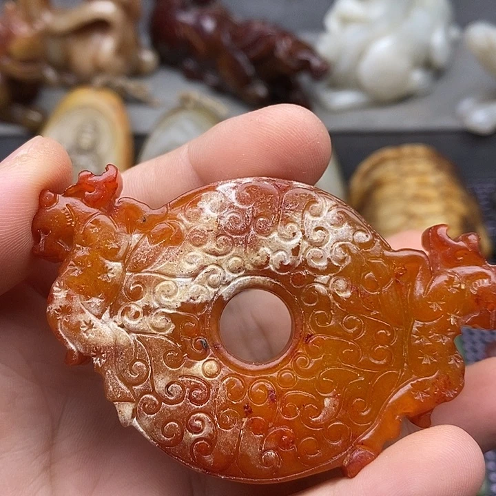 未镶嵌蛇纹石玉颈饰