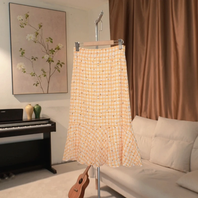 Y061 长款荷叶边下摆格子松紧腰半身裙女 EW21Q1584D