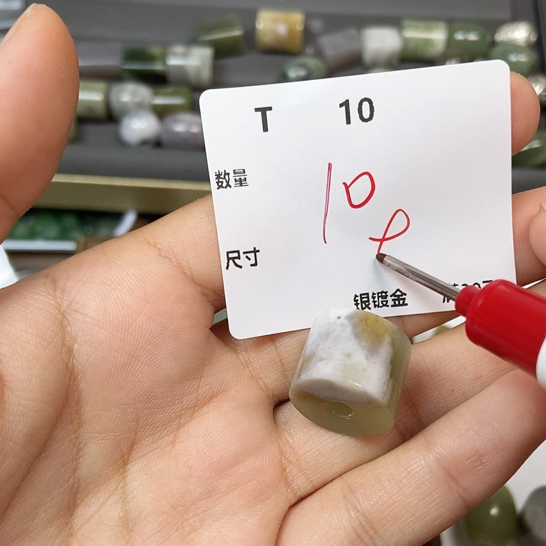 王***爆颈饰银S925镶嵌紫晶T10
