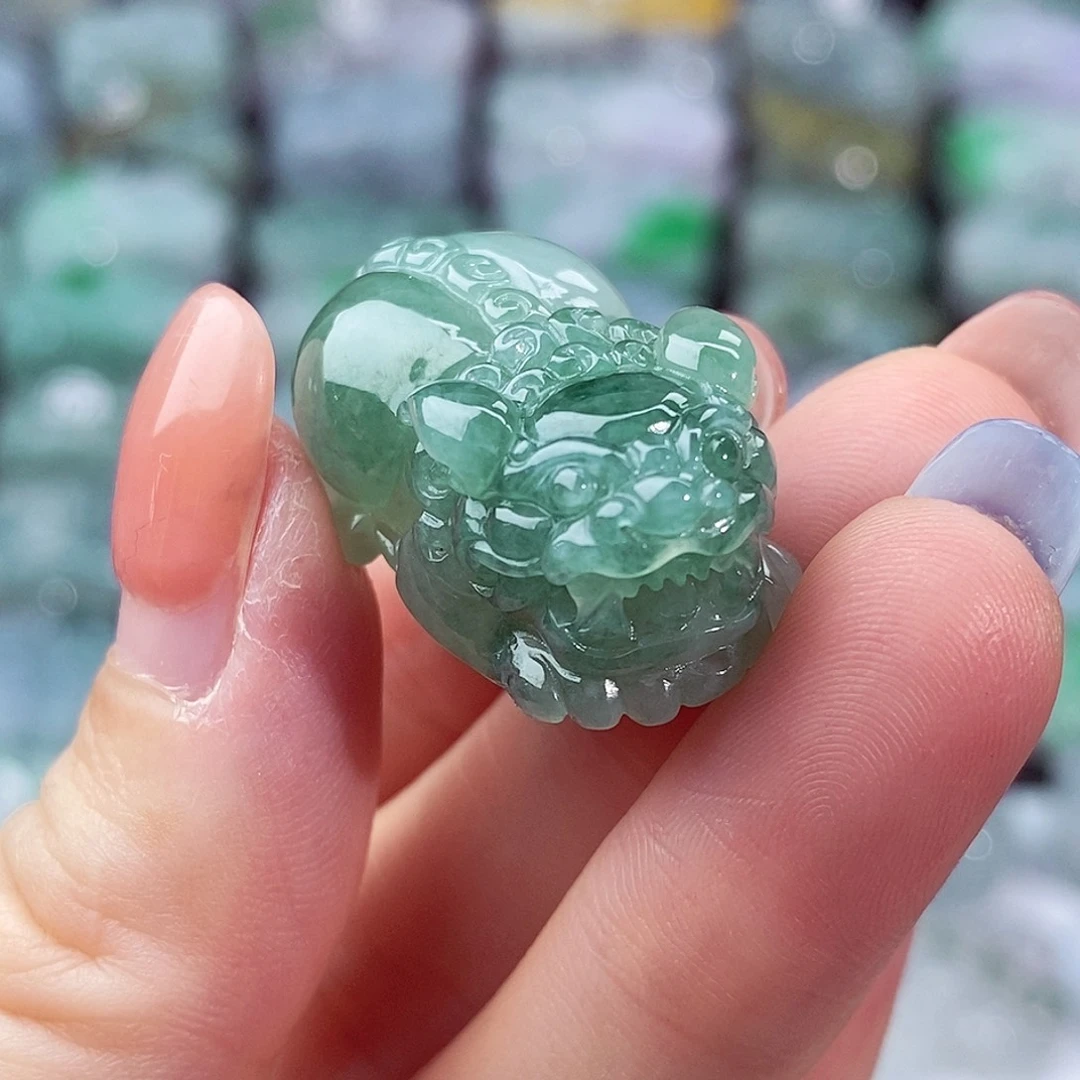 颈饰未镶嵌翡翠天然