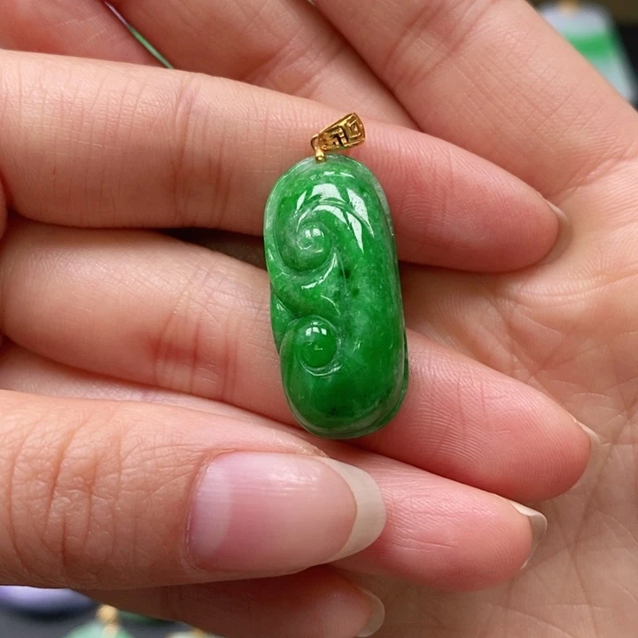 翡翠颈饰未镶嵌吊坠