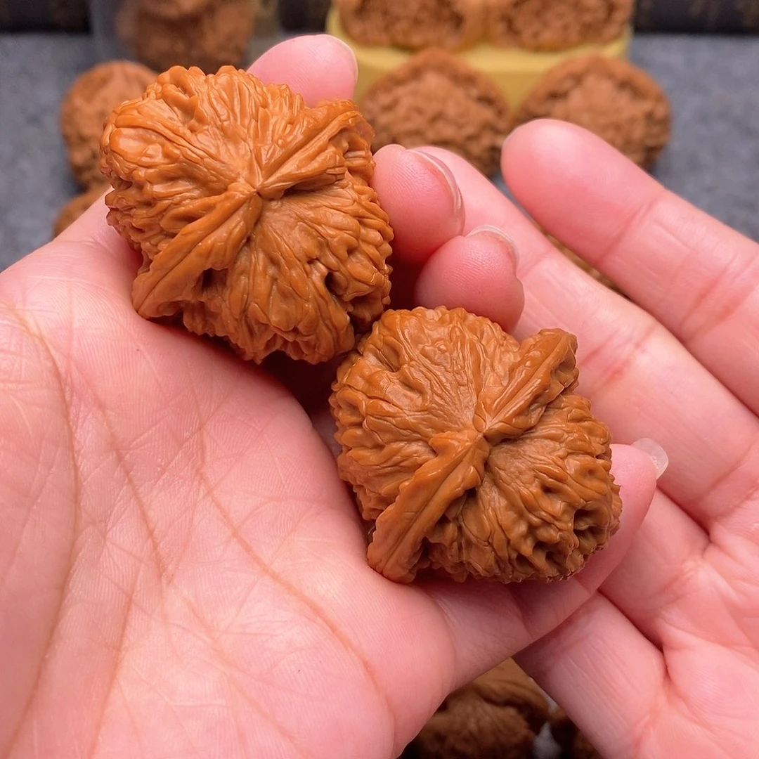 文玩核桃把件t****s精品白狮子球白42全品