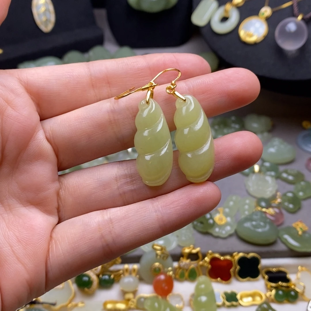 小***.和田玉银S925镶嵌颈饰