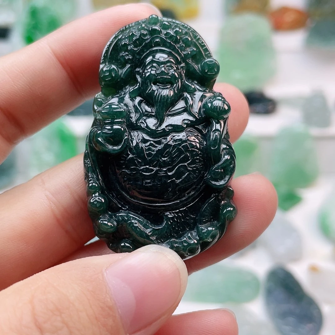 翡翠颈饰未镶嵌财神