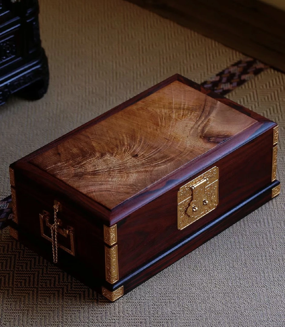 董事长专属补贴/精美工艺礼盒饰品/以主播讲解为准chjz+dpzc