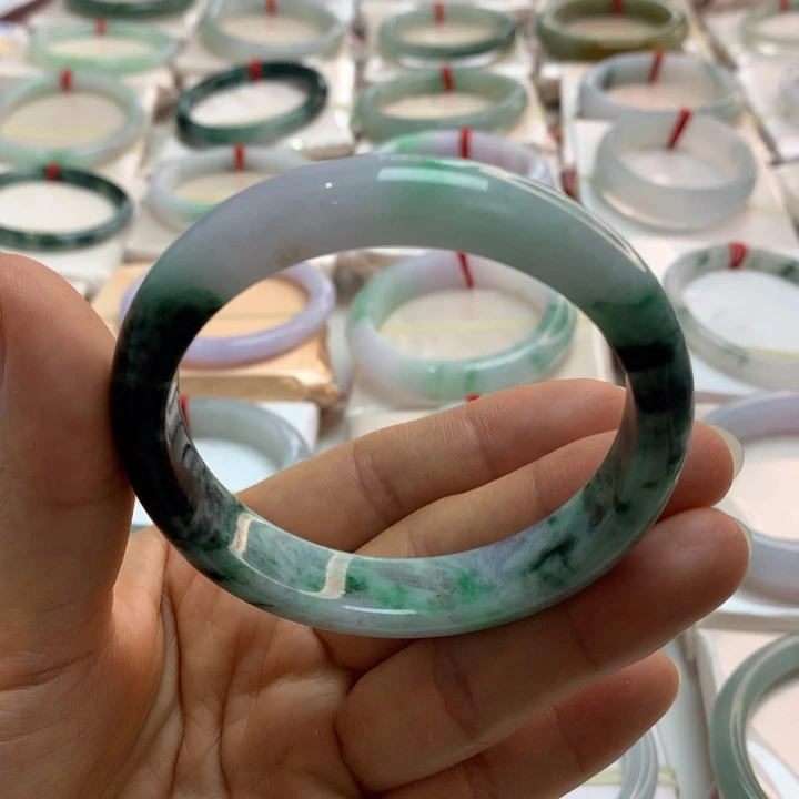 翡翠未镶嵌手镯三彩特色58