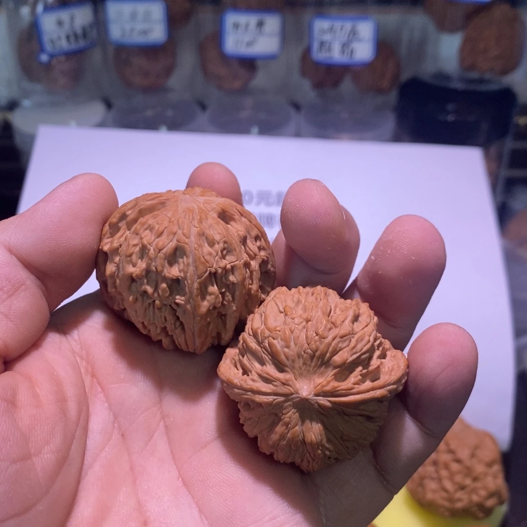 文玩核桃吊坠磨盘