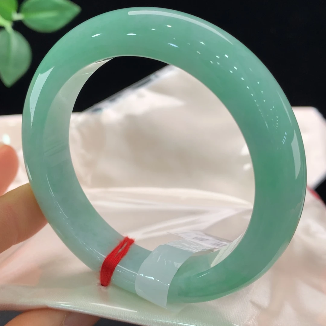 翡翠未镶嵌手镯0486