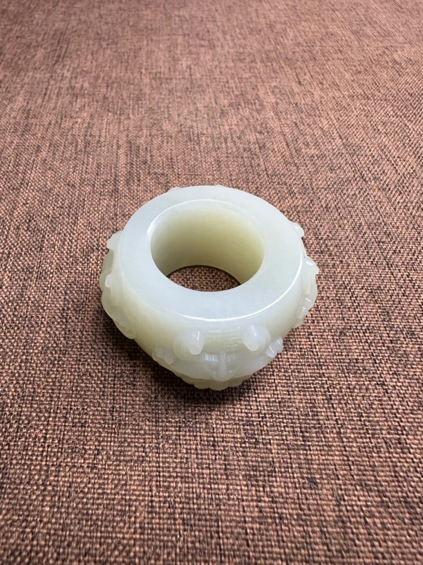 和田玉新疆且末青白山料四方貔貅男士扳指指环厚重手把件把玩件