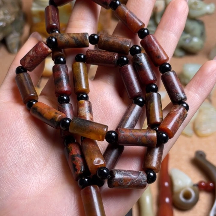 蛇纹石玉未镶嵌颈饰