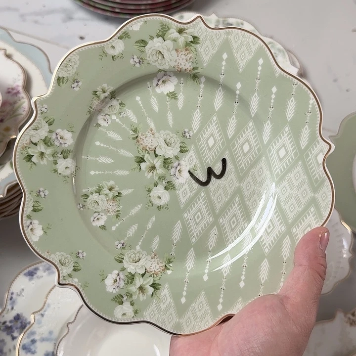 瓷8.5寸点心盘25米两个