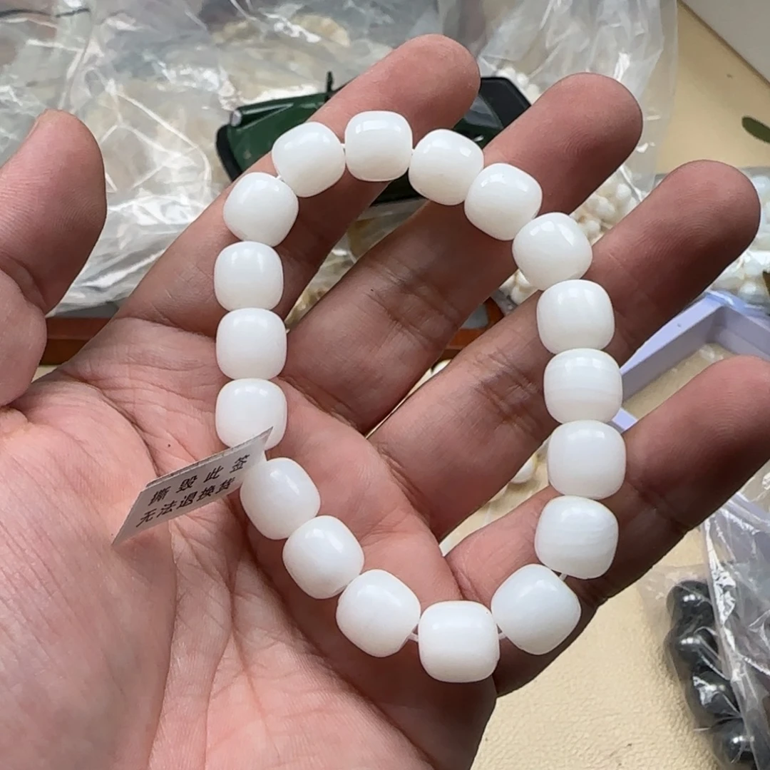 白玉菩提手串玉化6178