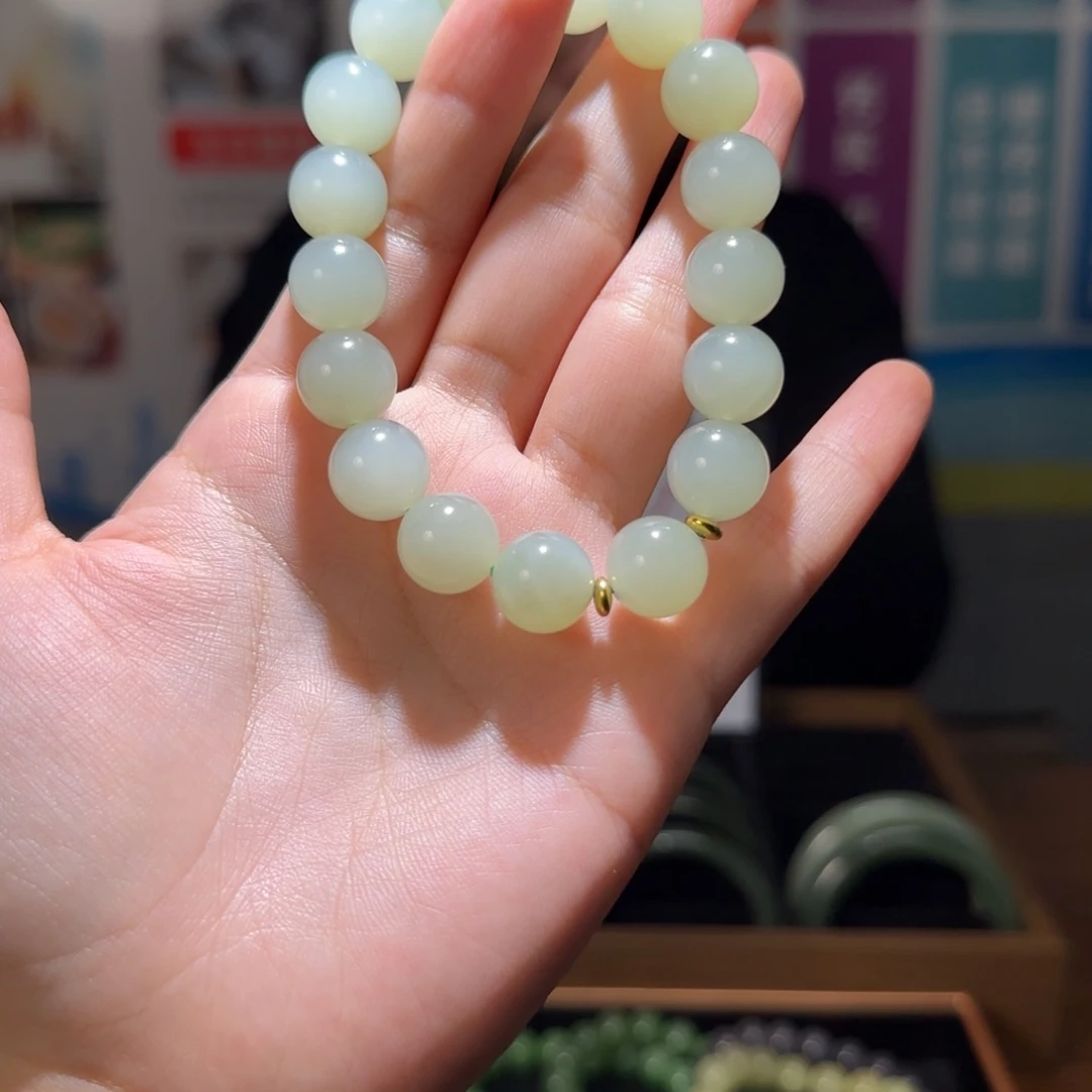 和田玉未镶嵌车挂