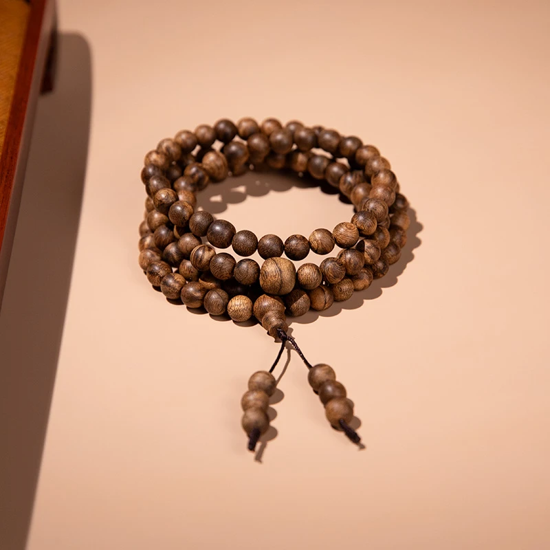 沉香“上海沉香国际”特选芽庄雷击留疤沉水白奇楠108