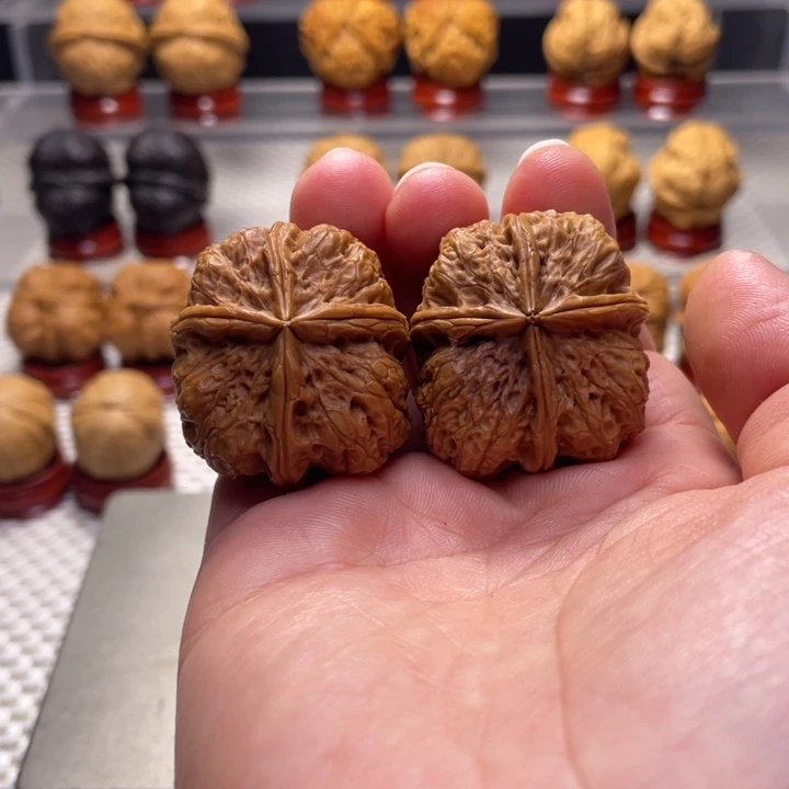 文玩核桃把件14小磐石