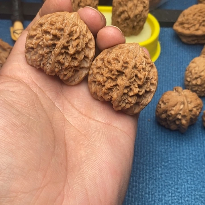 文玩核桃吊坠满天星40