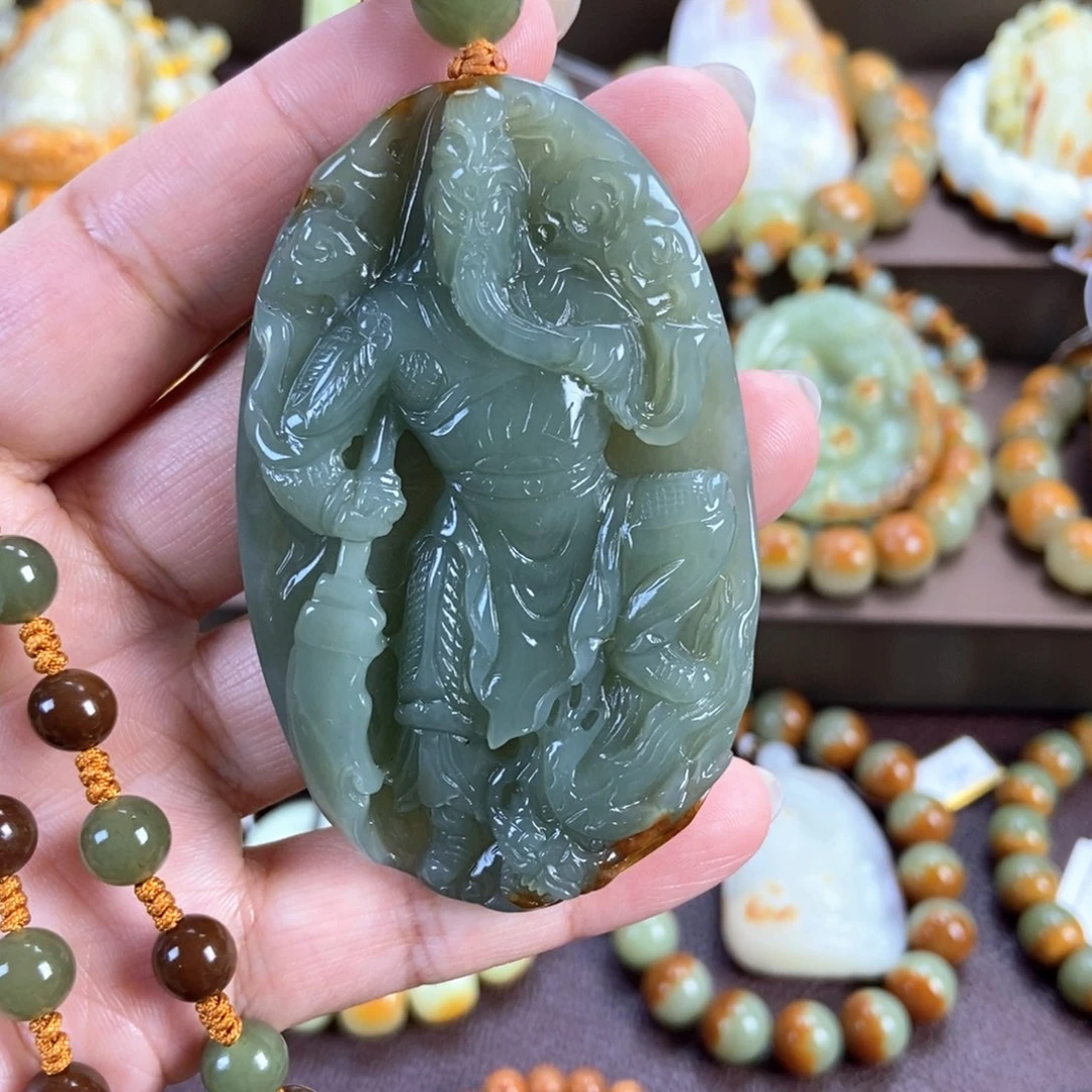 颈饰未镶嵌透闪石质玉