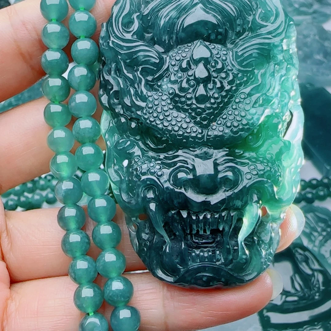 翡翠未镶嵌颈饰多样性发货天然的A货翡翠