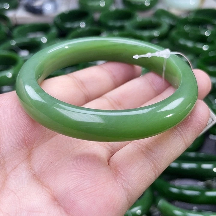 未镶嵌手镯和田玉（碧玉）