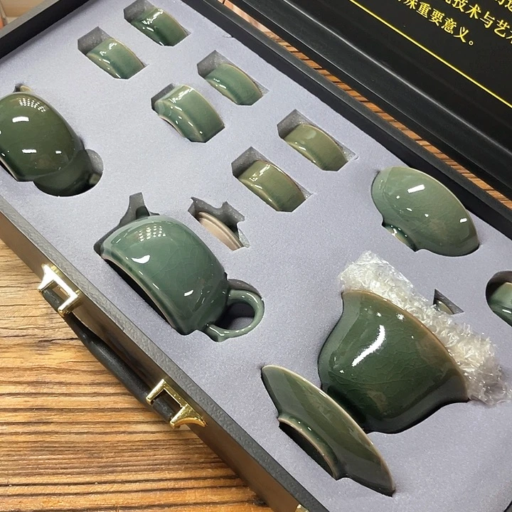 孤品茶具套装等。