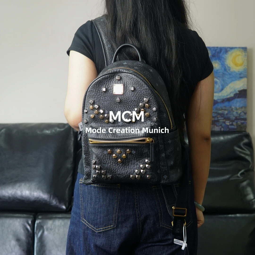 95新 MCM 黑色双肩包/WJ05425049/5049