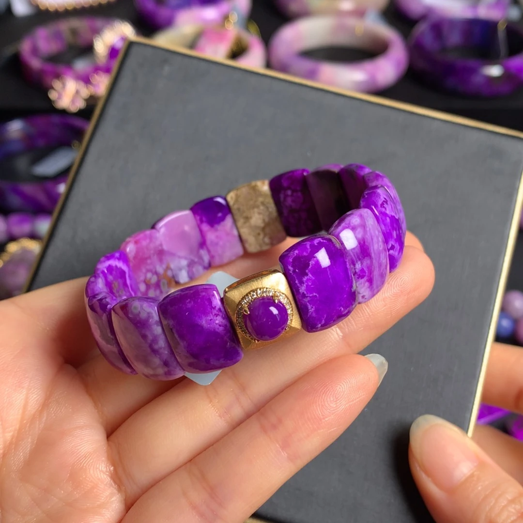 18K金镶嵌苏纪石（舒俱来）紫樱花牙排