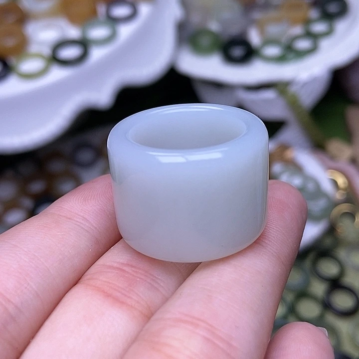 未镶嵌戒指和田玉19.5羊脂白扳指