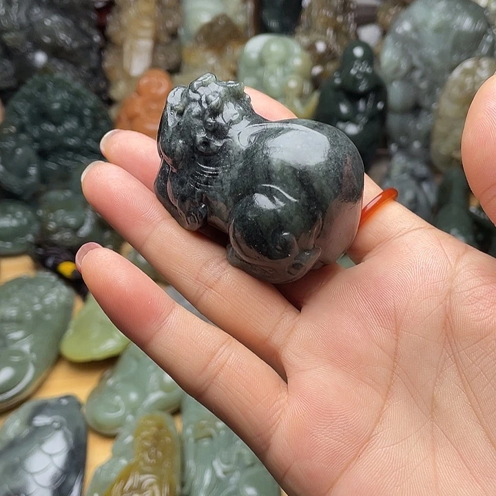 未镶嵌和田玉挂件