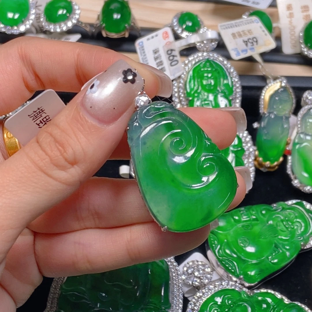 翡翠未镶嵌吊坠(不含链)