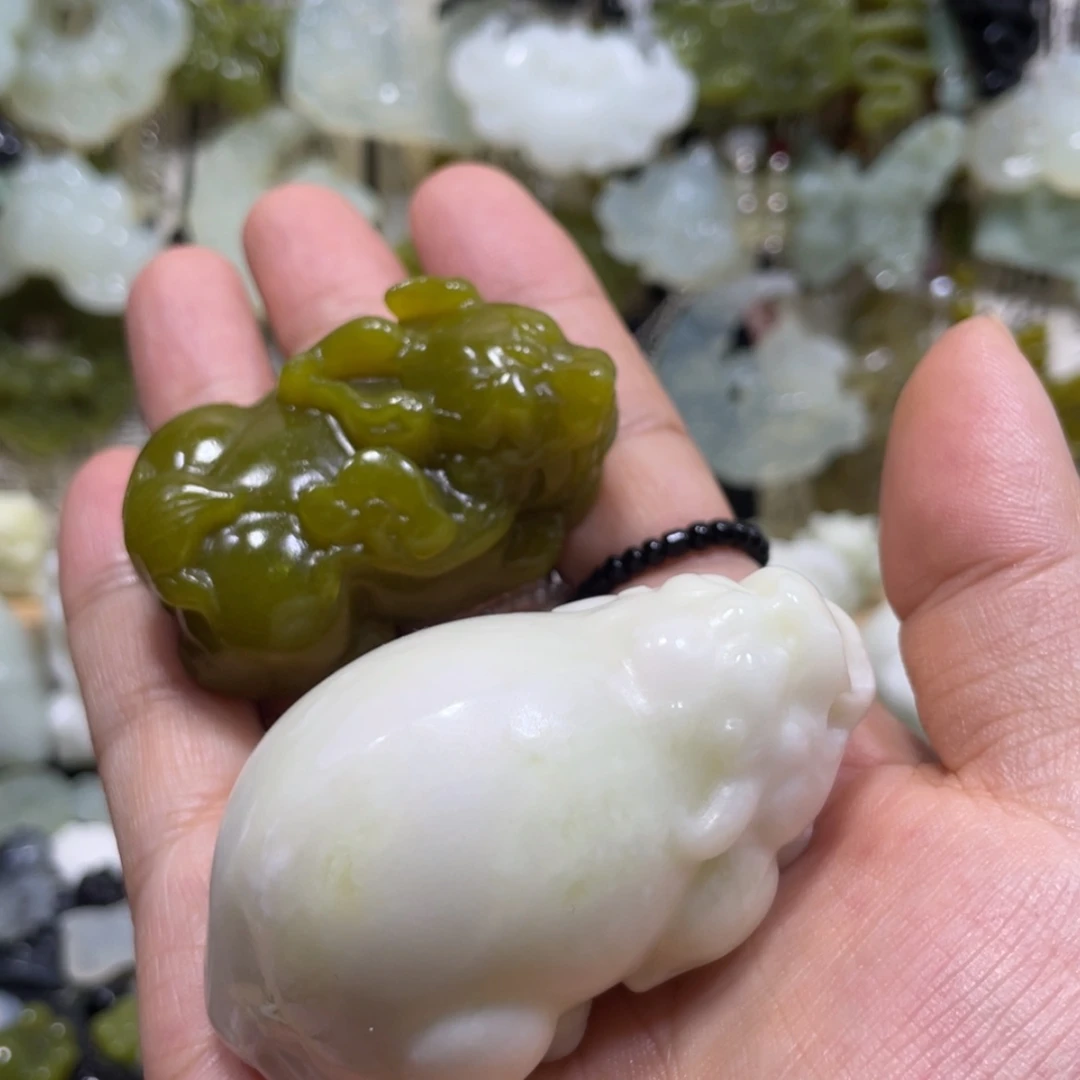 【闪购商品】岫玉颈饰未镶嵌小****怪15手把