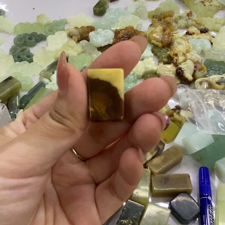 蛇纹石玉配件刻字未镶嵌微*