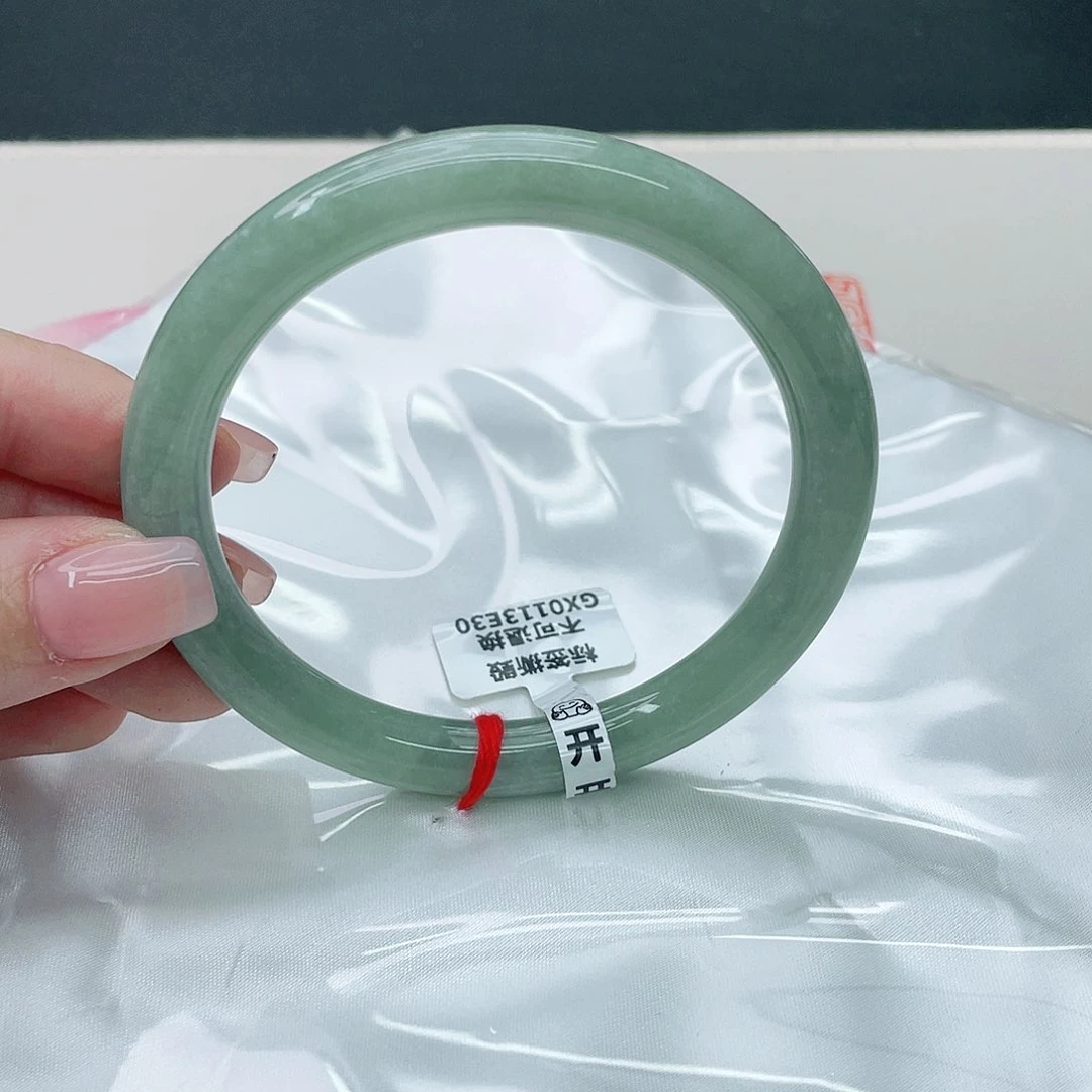 翡翠手镯未镶嵌圆62.8