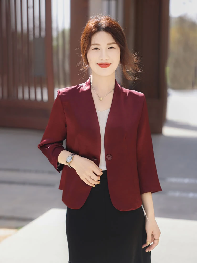 哥弟阿玛施正夏季新款小西装外套女短款七分袖高级感通勤职业装