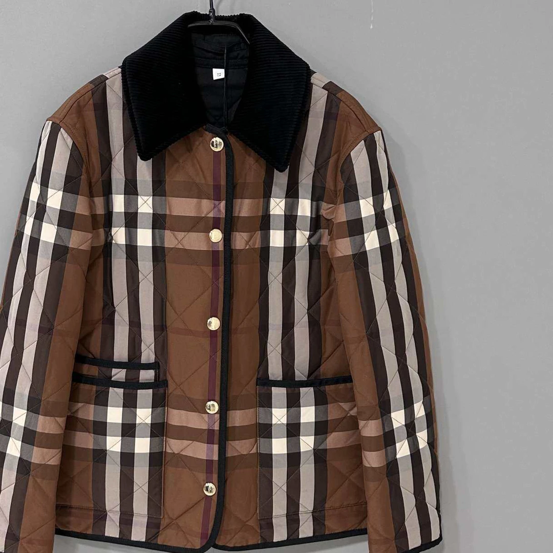 99新 BURBERRY/博柏利 灯芯绒翻领格纹棉服/xs码/53451