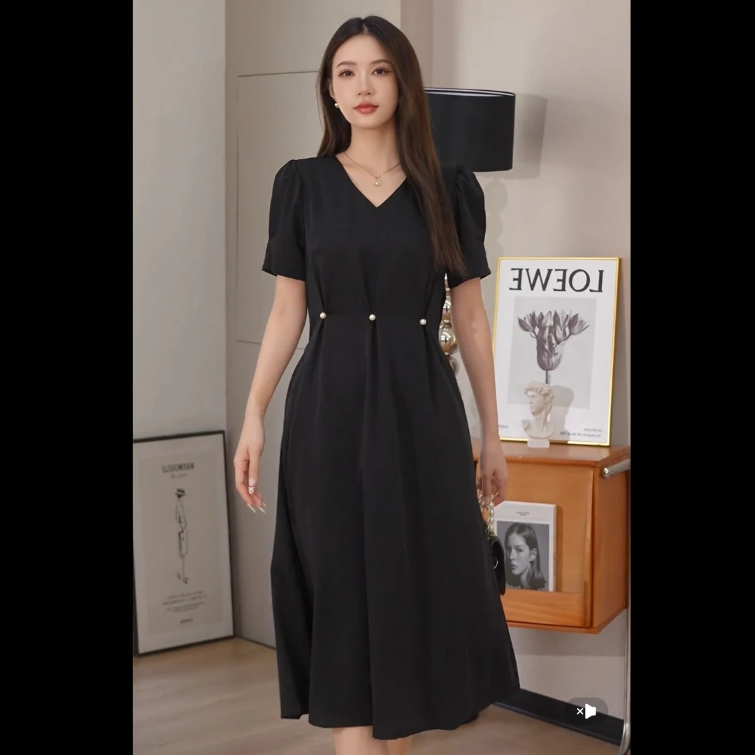 【当天发+运费险】黑色赫本风时尚V领连衣裙收腰遮肚气质裙MO760