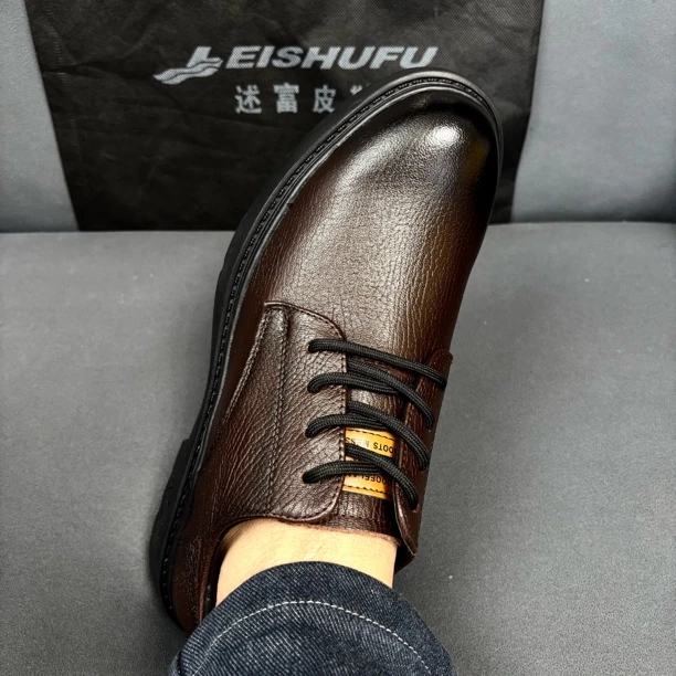 品牌【雷述富】男士头层皮商务英伦风雕花百搭复古休闲皮鞋、橡胶底、
