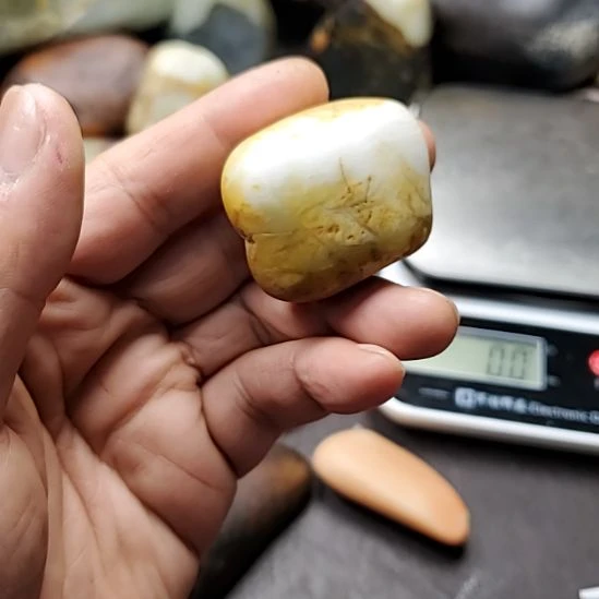 和田玉（糖玉）未镶嵌挂件