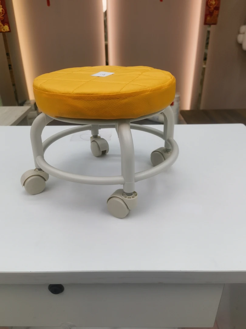 小凳子，可旋转，可移动