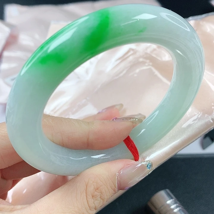 未镶嵌手镯翡翠，940