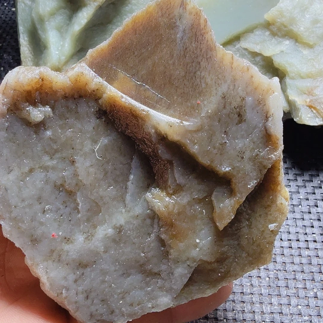 和田玉（糖玉）未镶嵌珠宝半成品